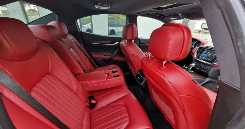 Maserati Ghibli cena 259000 przebieg: 33000, rok produkcji 2019 z Łowicz małe 781